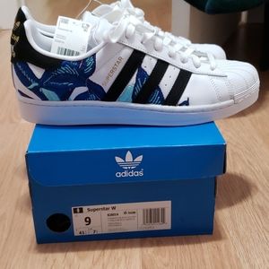 Adidas originals superstar us 9, uk7.5 New!🤴